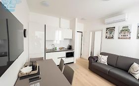 Piazza Della Borsa 3C Tirabora Short Rent